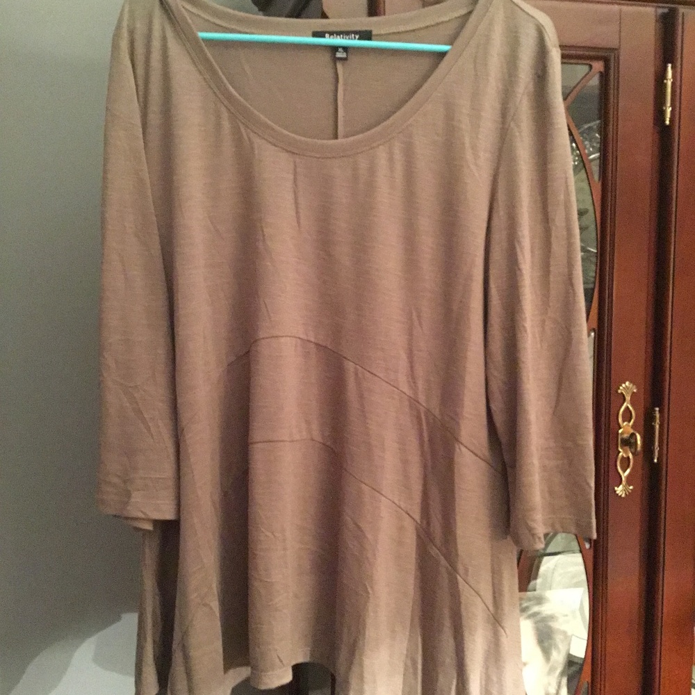 👚RELATIVITY SHIRT SIZE EXTRA LARGE